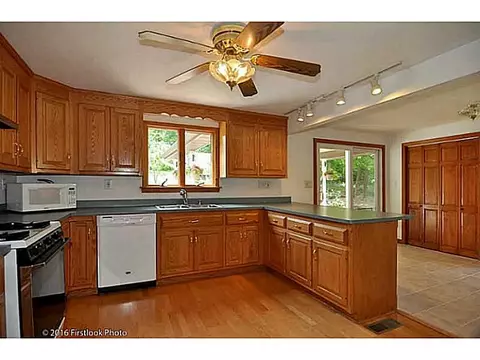 605 Central St, Mapleville, RI 02839 photo 3