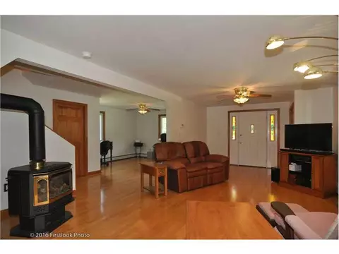 605 Central St, Mapleville, RI 02839 photo 6