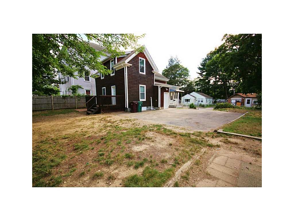 56 Heroux Ave, Woonsocket, RI 02895 photo 9