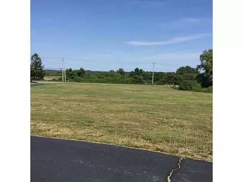 955 Wapping Rd, Middletown, RI 02842 photo 4