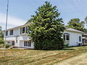 22 William Dr, Middletown, RI 02842 photo 2