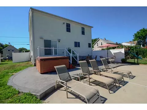 31 Harvard Ave, Warwick, RI 02889 photo 4