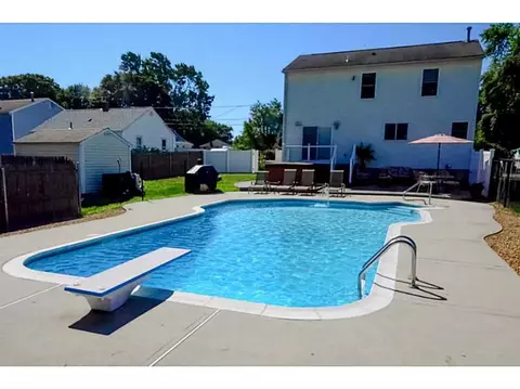 31 Harvard Ave, Warwick, RI 02889 photo 3