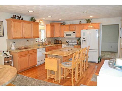 17 Danielle Ave, Westerly, RI 02891 photo 9