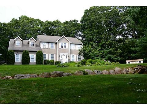 17 Danielle Ave, Westerly, RI 02891 photo 2