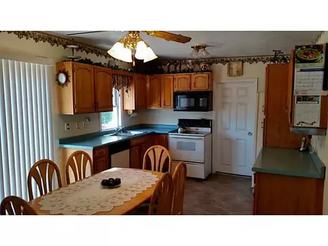 21 Kulas Rd, West Warwick, RI 02893 photo 4