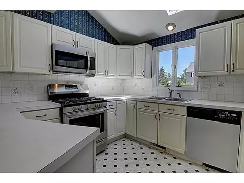 99 Vaughn Ave, Warwick, RI 02886 photo 7