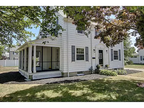 99 Vaughn Ave, Warwick, RI 02886 photo 2