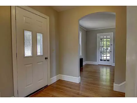 99 Vaughn Ave, Warwick, RI 02886 photo 4