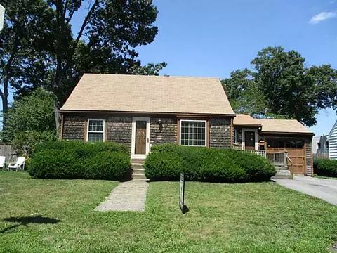 19 Haverford Rd, Warwick, RI 02886 photo 1