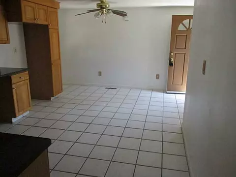 19 Haverford Rd, Warwick, RI 02886 photo 2