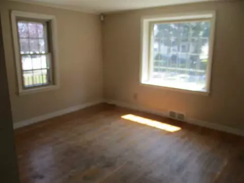 19 Haverford Rd, Warwick, RI 02886 photo 5