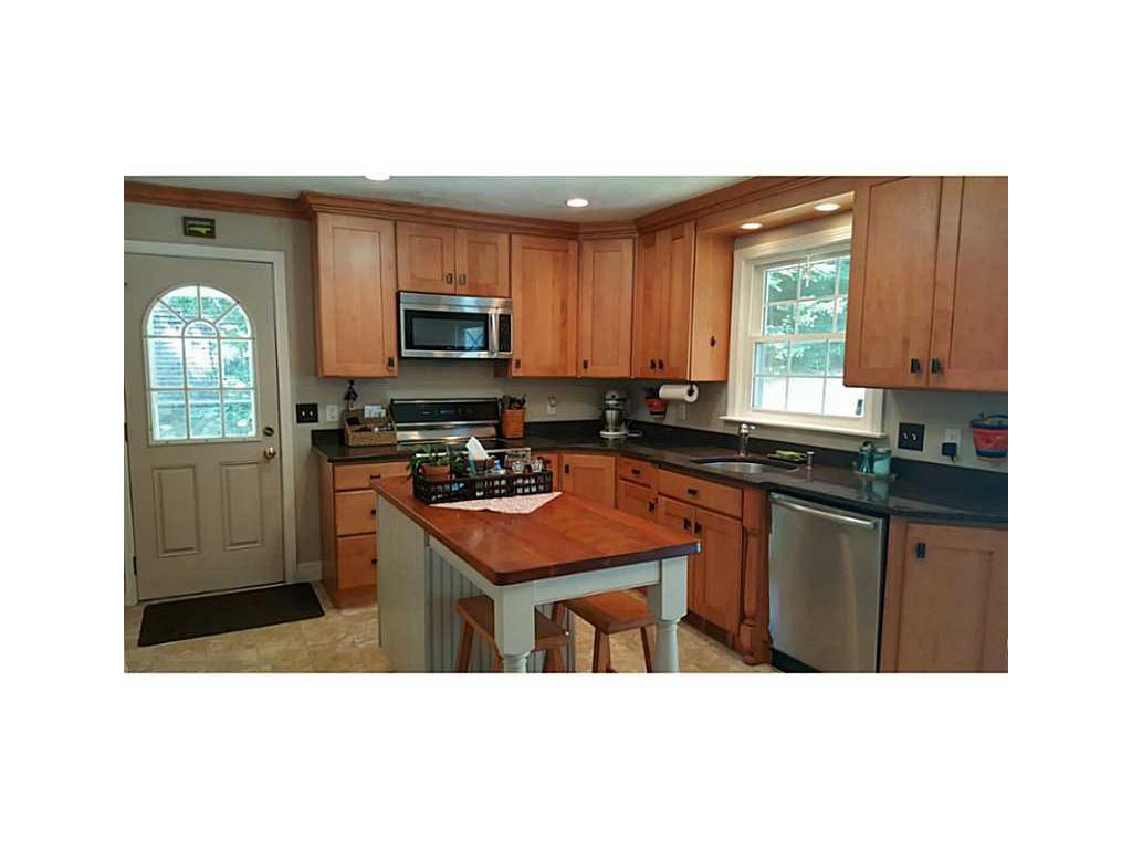 7 Ranger St, Westerly, RI 02891 photo 9