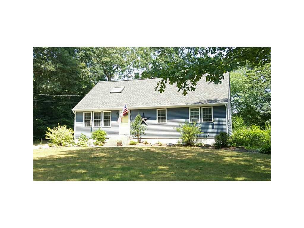 7 Ranger St, Westerly, RI 02891 photo 2