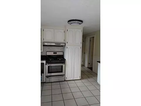 40 Walker Rd, Warwick, RI 02889 photo 7
