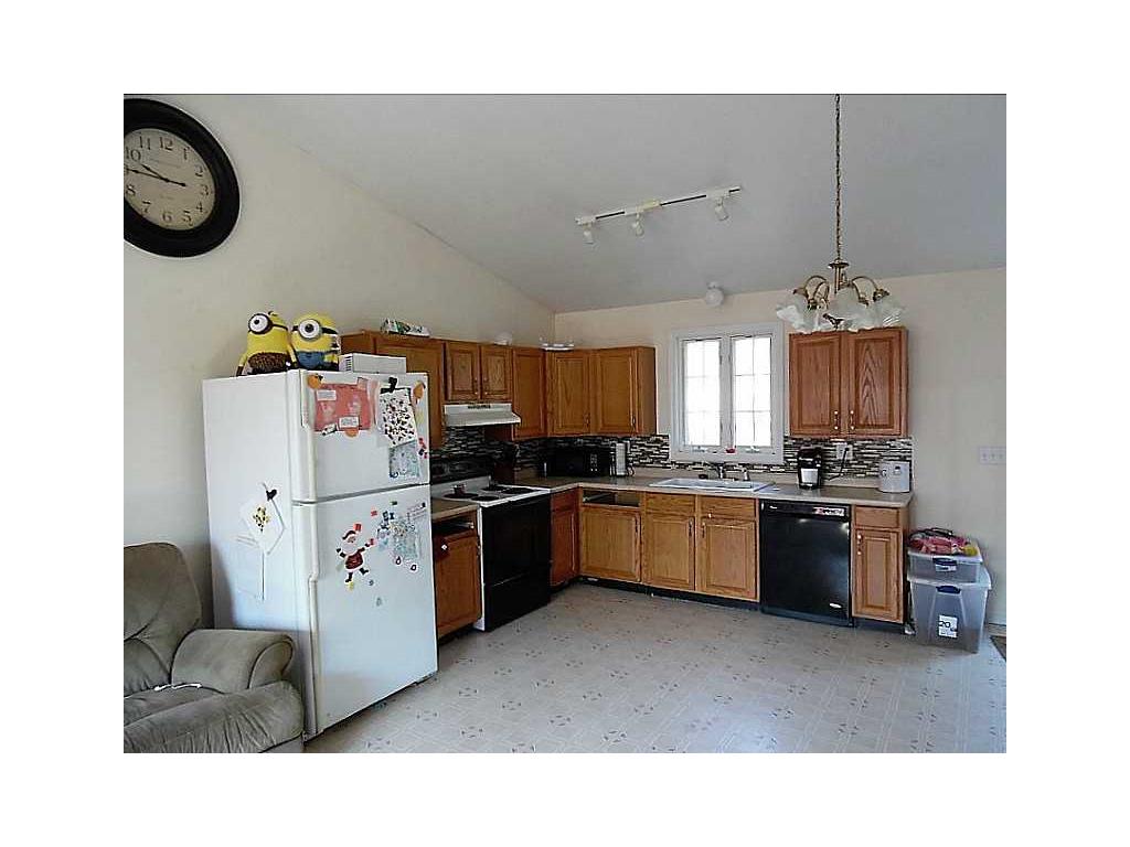 59 New St, Woonsocket, RI 02895 photo 5