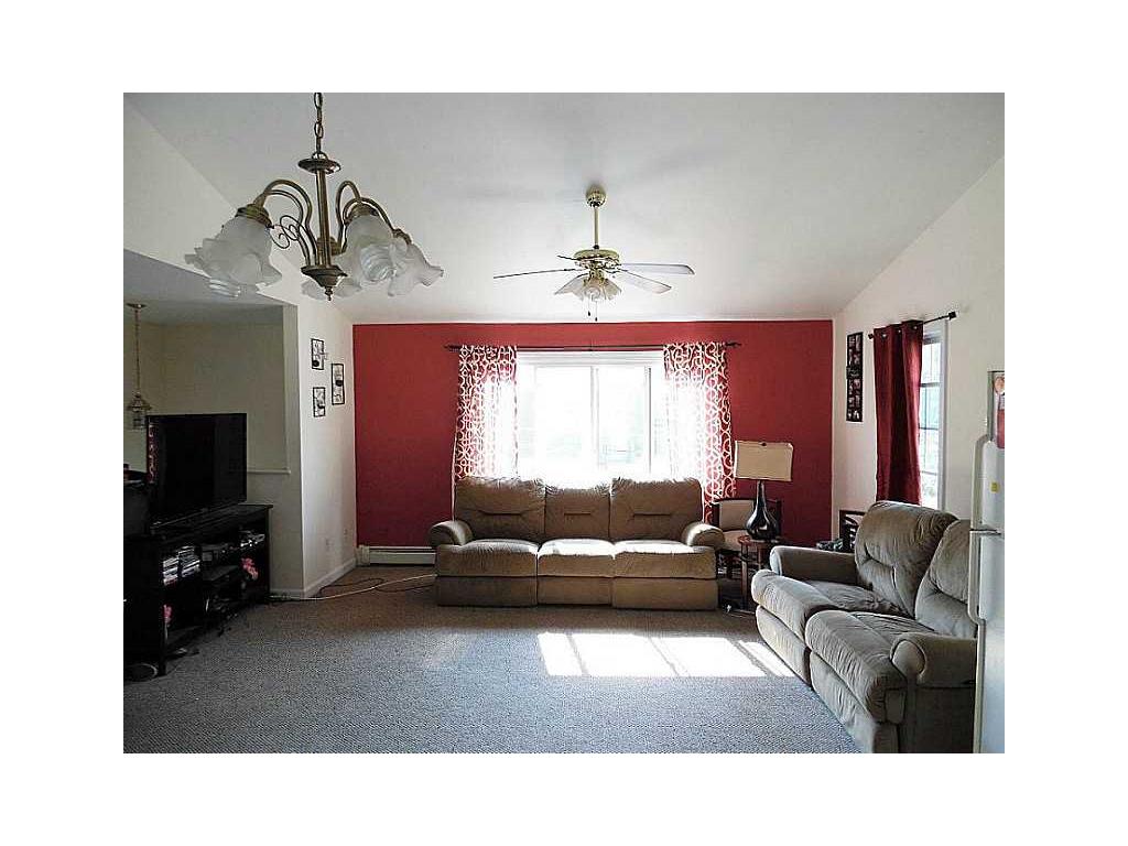 59 New St, Woonsocket, RI 02895 photo 3