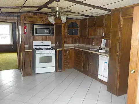 166 Vose St, Woonsocket, RI 02895 photo 6