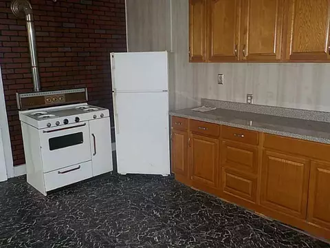 166 Vose St, Woonsocket, RI 02895 photo 10