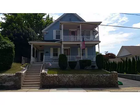 435 Transit St, Woonsocket, RI 02895 photo 2