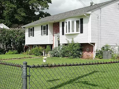 177 Winter Ave, Warwick, RI 02889 photo 1