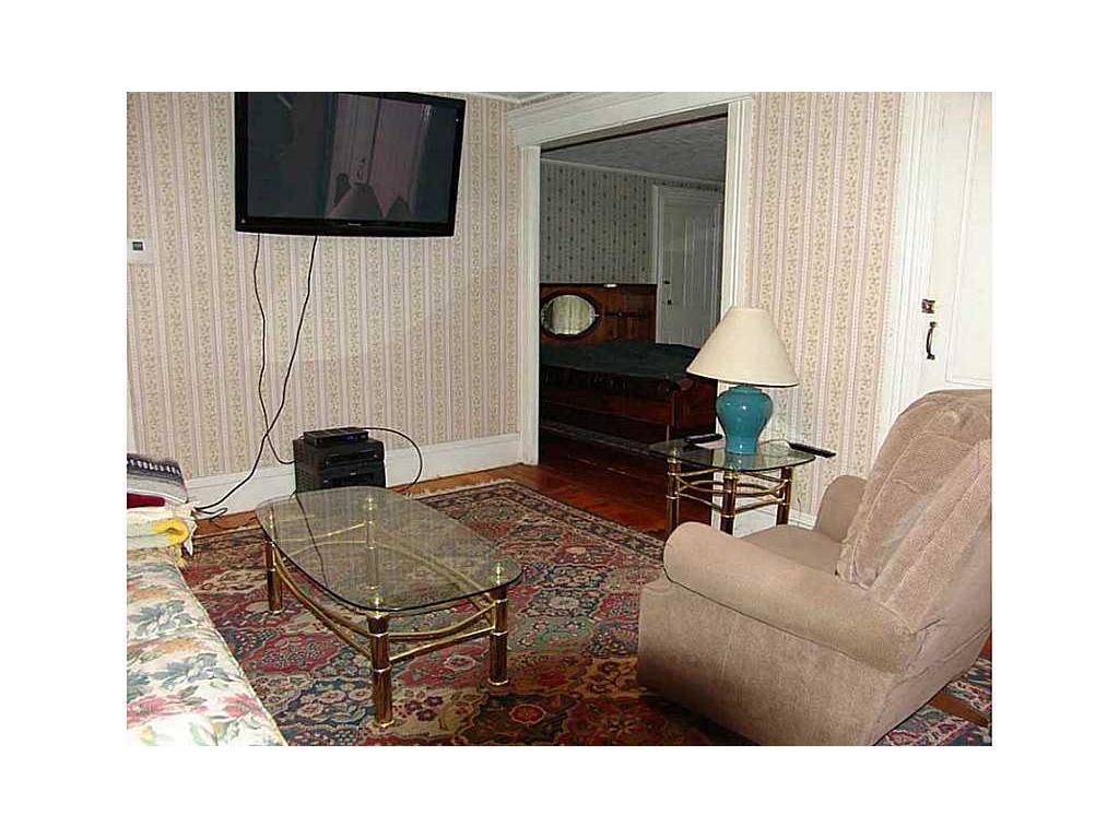 138 W School St, Woonsocket, RI 02895 photo 8
