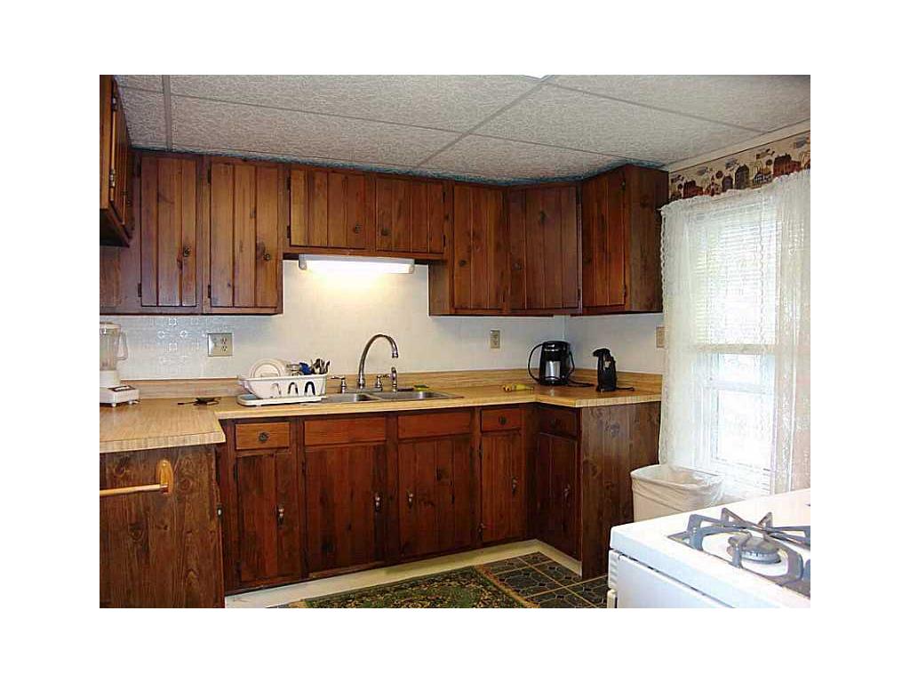 138 W School St, Woonsocket, RI 02895 photo 6