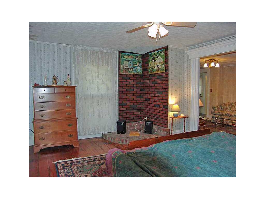 138 W School St, Woonsocket, RI 02895 photo 12