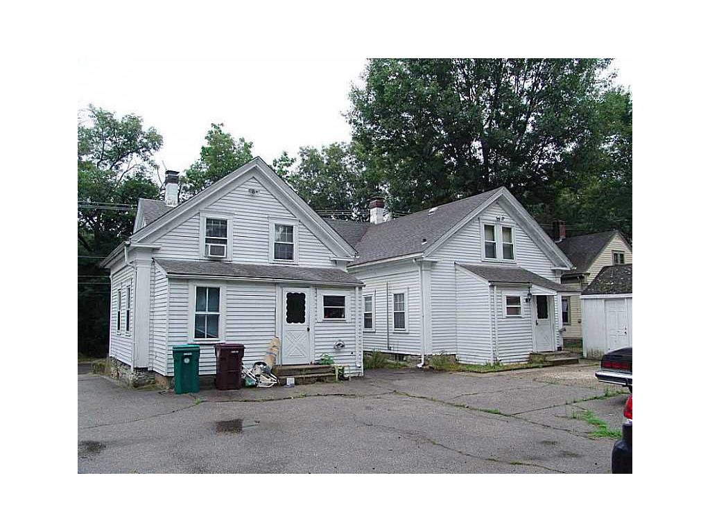 138 W School St, Woonsocket, RI 02895 photo 2
