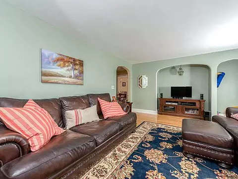101 Pelletier Ave, Woonsocket, RI 02895 photo 11