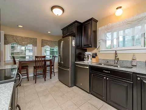 101 Pelletier Ave, Woonsocket, RI 02895 photo 6