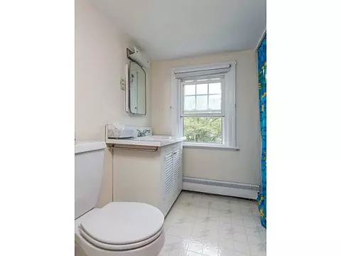 101 Pelletier Ave, Woonsocket, RI 02895 photo 15