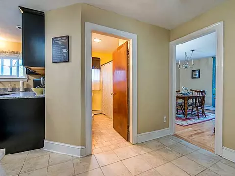 101 Pelletier Ave, Woonsocket, RI 02895 photo 9