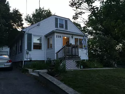 235 Roberts St, Woonsocket, RI 02895 photo 1