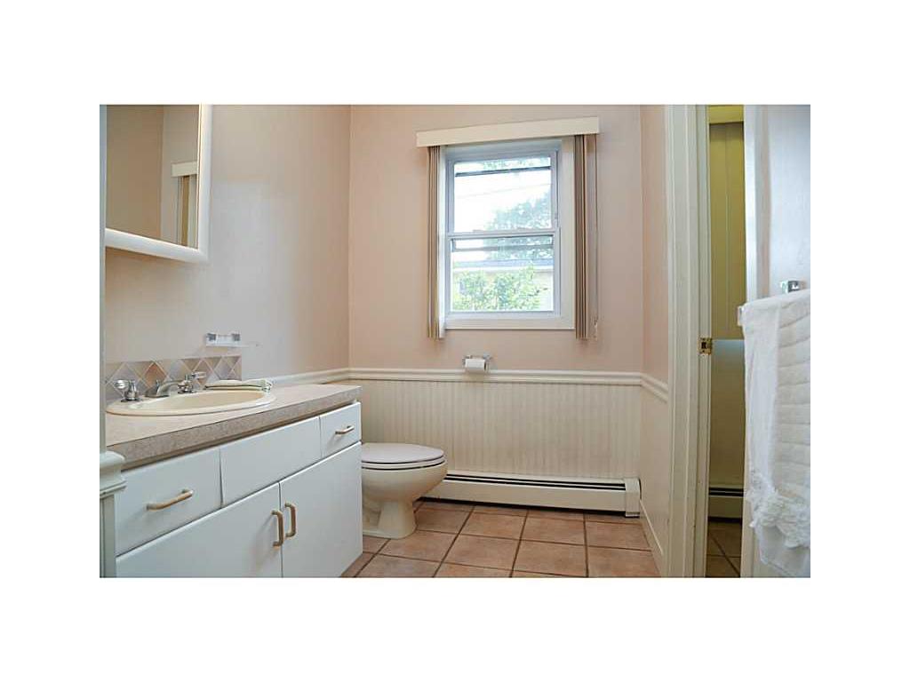 334 Claypool Dr, Warwick, RI 02886 photo 11