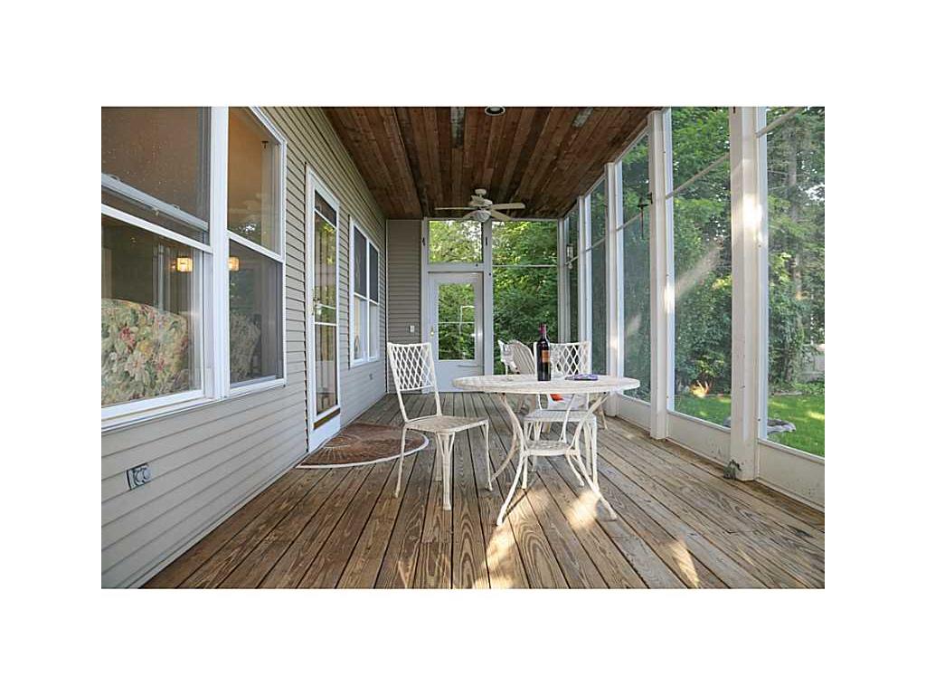 334 Claypool Dr, Warwick, RI 02886 photo 4