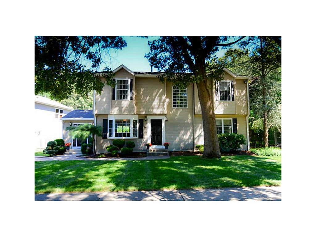 24 Bokar St, Warwick, RI 02886 photo 2