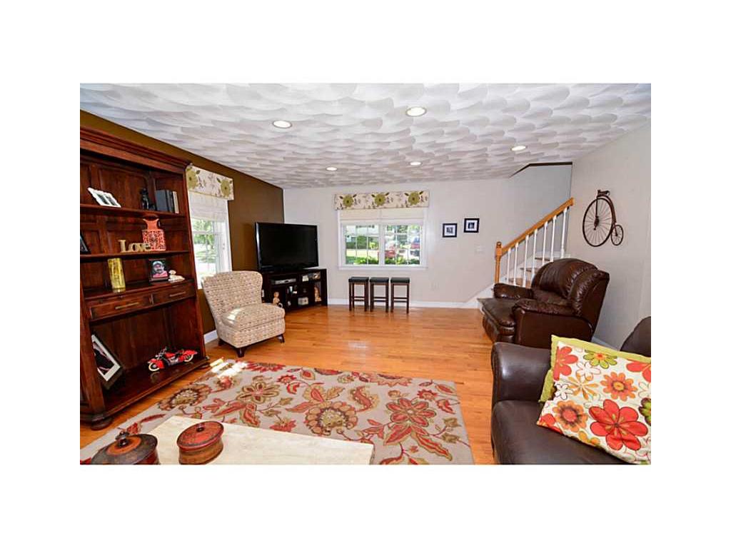 24 Bokar St, Warwick, RI 02886 photo 9