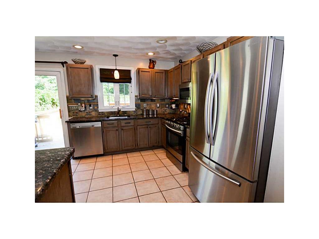 24 Bokar St, Warwick, RI 02886 photo 5
