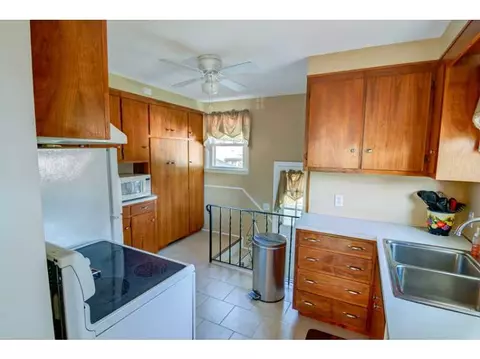 10 Elder Ave, Riverside, RI 02915 photo 5