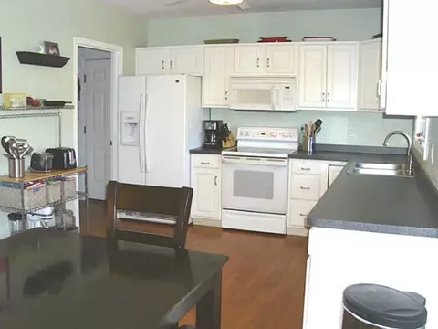 12 Ivanhoe Dr, Westerly, RI 02891 photo 5