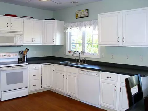 12 Ivanhoe Dr, Westerly, RI 02891 photo 6