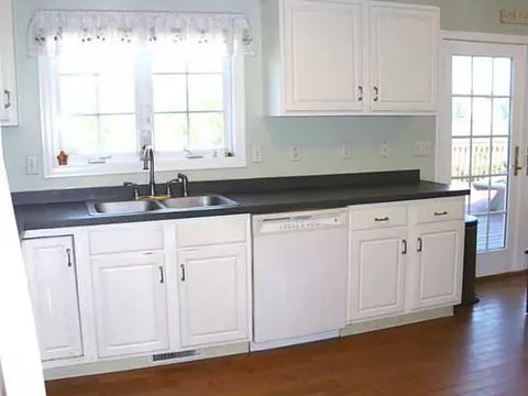 12 Ivanhoe Dr, Westerly, RI 02891 photo 3