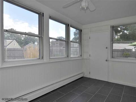 372 Manor Dr, Warwick, RI 02888 photo 18