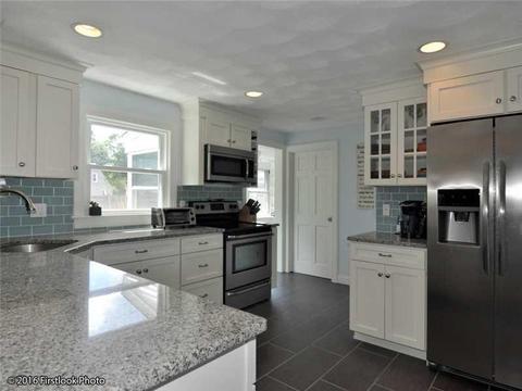 372 Manor Dr, Warwick, RI 02888 photo 6