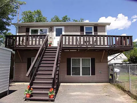 209 Harrison Ave, Warwick, RI 02888 photo 2