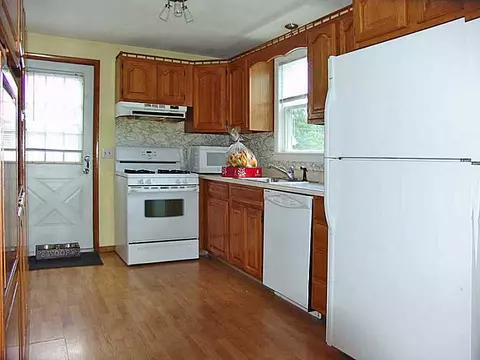 209 Harrison Ave, Warwick, RI 02888 photo 4