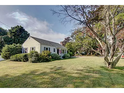 2 Roberta Dr, Barrington, RI 02806 photo 15