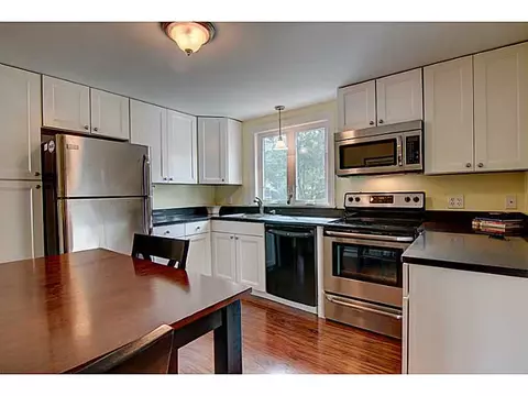 2 Roberta Dr, Barrington, RI 02806 photo 6