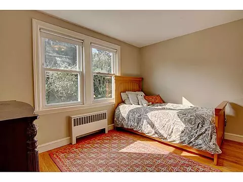 2 Roberta Dr, Barrington, RI 02806 photo 11